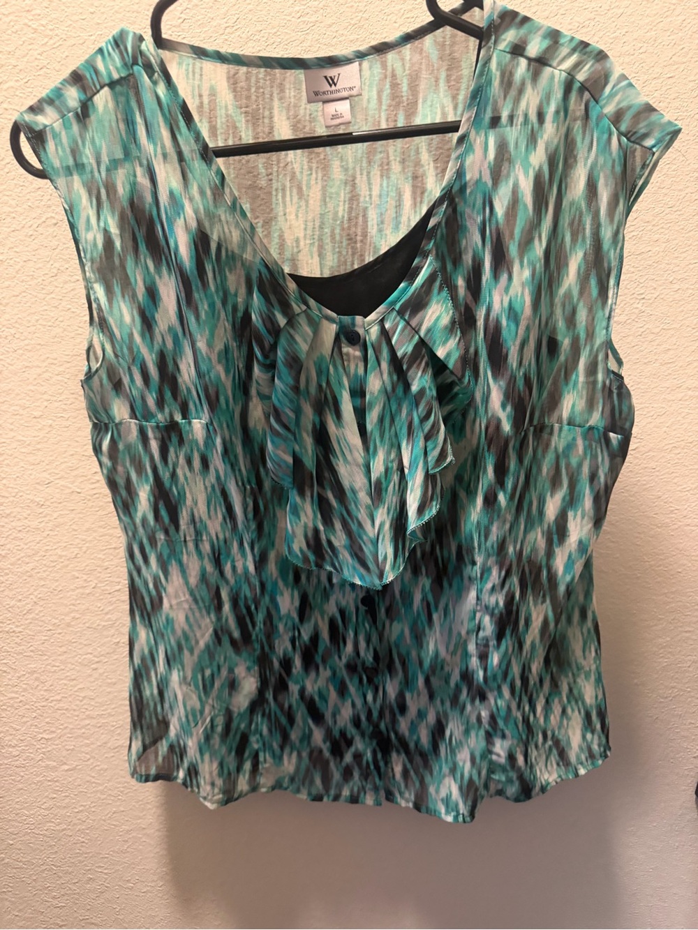 Worthington Teal and Black Abstract Ruffled Sleeveless Blouse